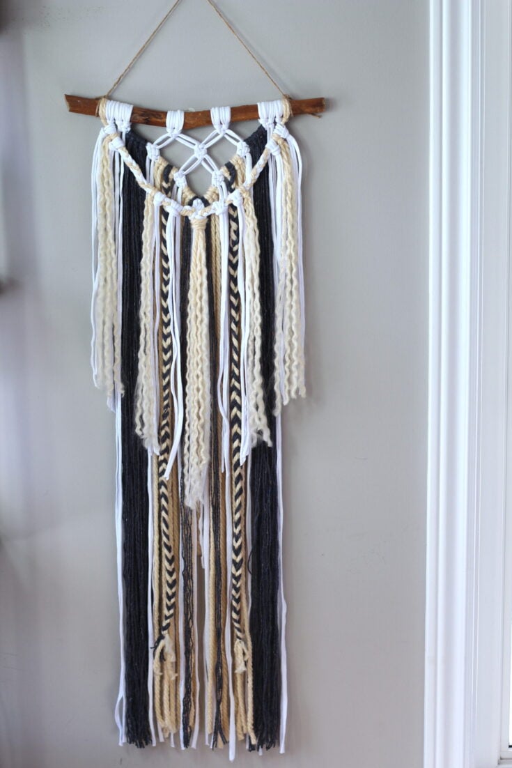 Macrame wall hanging DIY