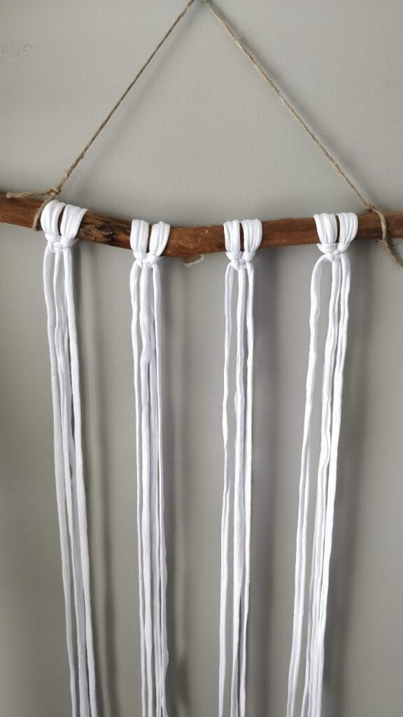 Easy DIY Macrame Wall Hanging in 15 Minutes | Feeling Nifty
