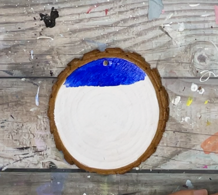 how to paint wood slice ornament background