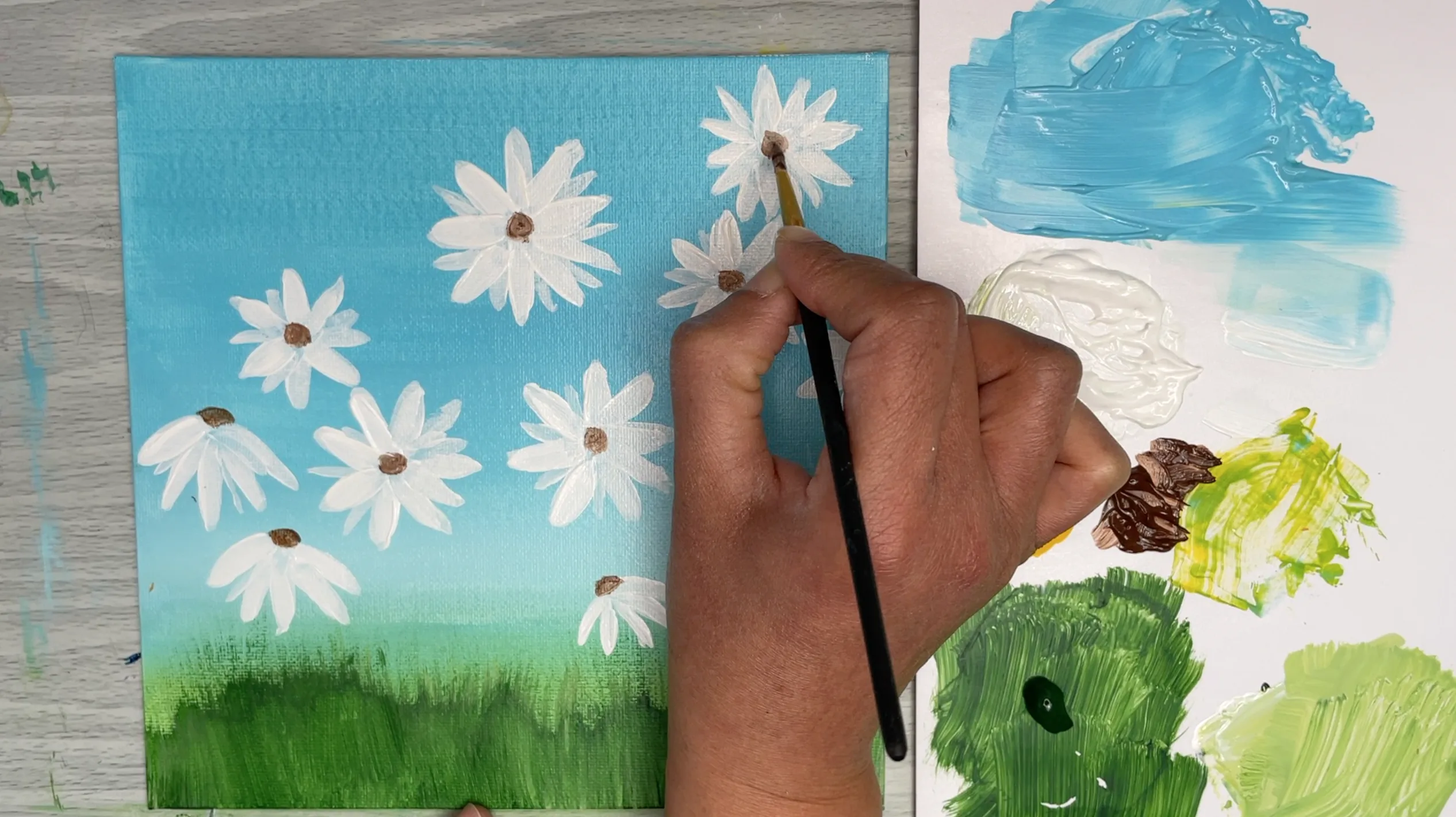how to paint daisy centers